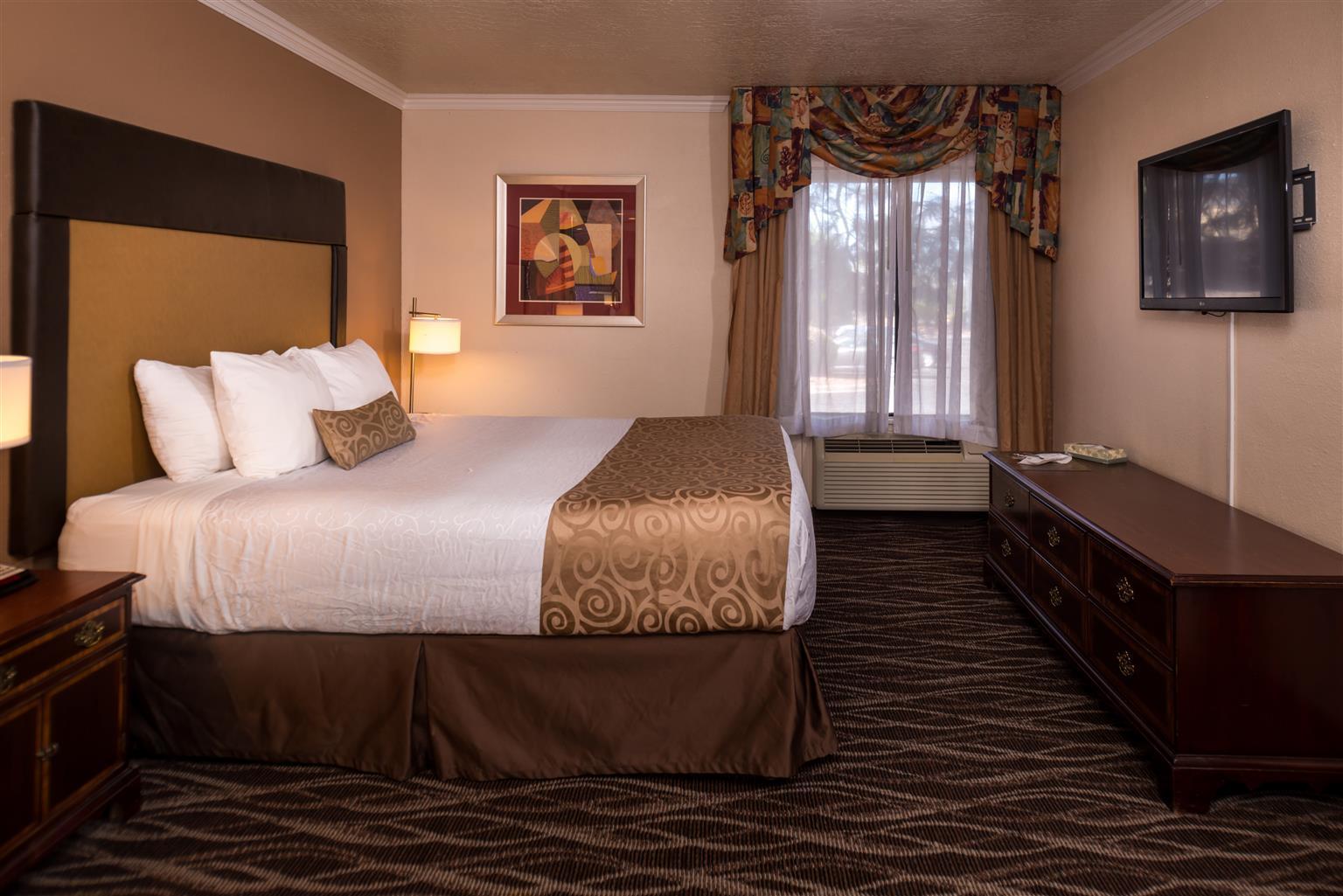 Hotel Western Airport Innsuites Hotel&suites 3*