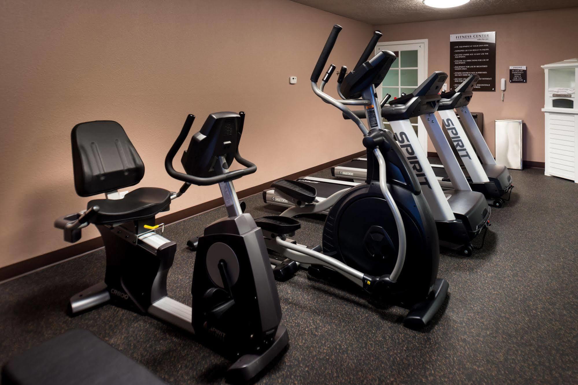 Western Airport Innsuites Hotel&suites Hotel